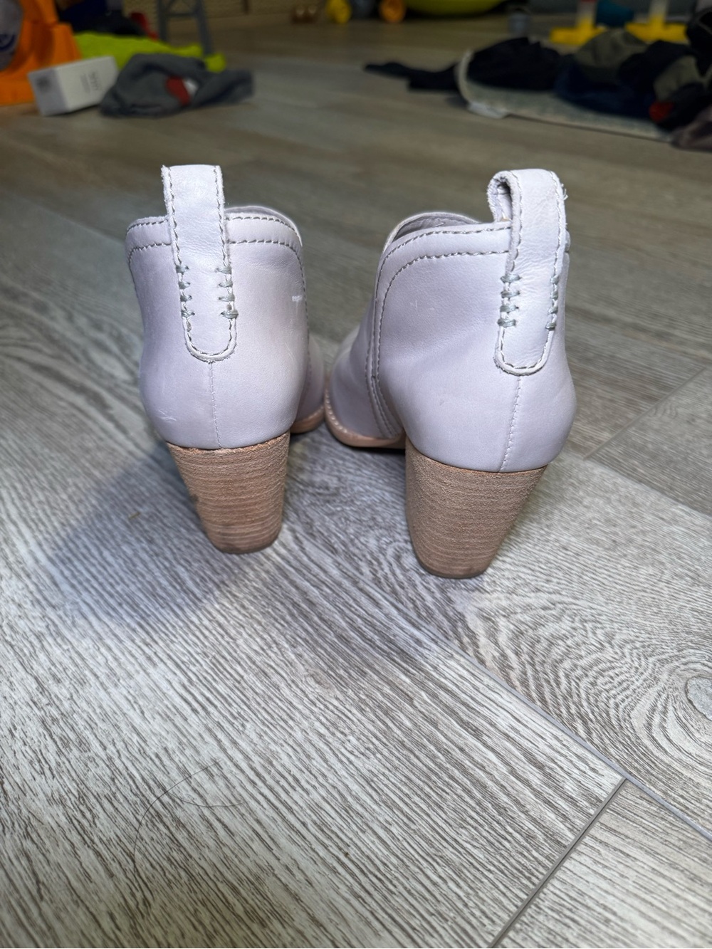 Jeffrey Campbell Cream Leather Ankle Booties with Tan Block Heel Size 6 - Picture 6 of 9